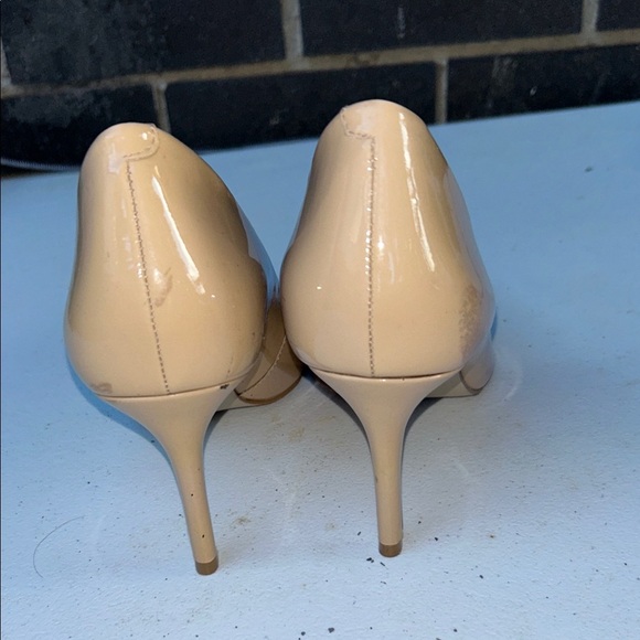 Steve Madden Beige Patent Leather Heels - Picture 6 of 6